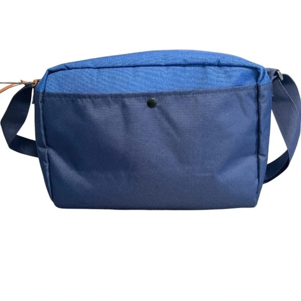 Lands‎ End Everyday Messenger Bag Size 11x15 Laptop Inner Outer Pockets Utility